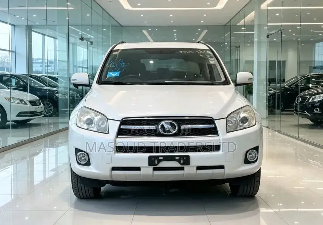 Toyota RAV4 2011 White