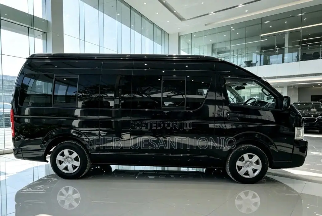 Toyota HiAce 2009 Black