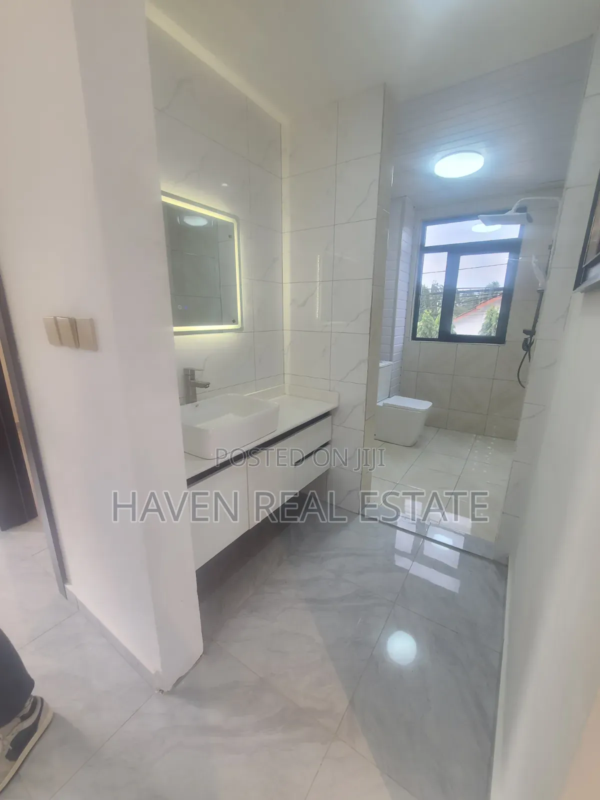 Furnished 3bdrm Apartment in Mikocheni for sale