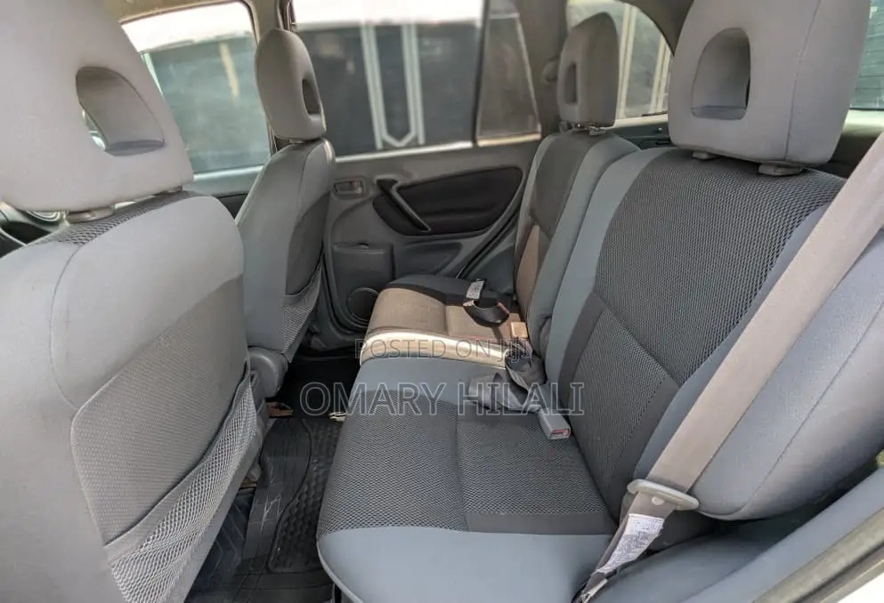 Toyota RAV4 2005 White