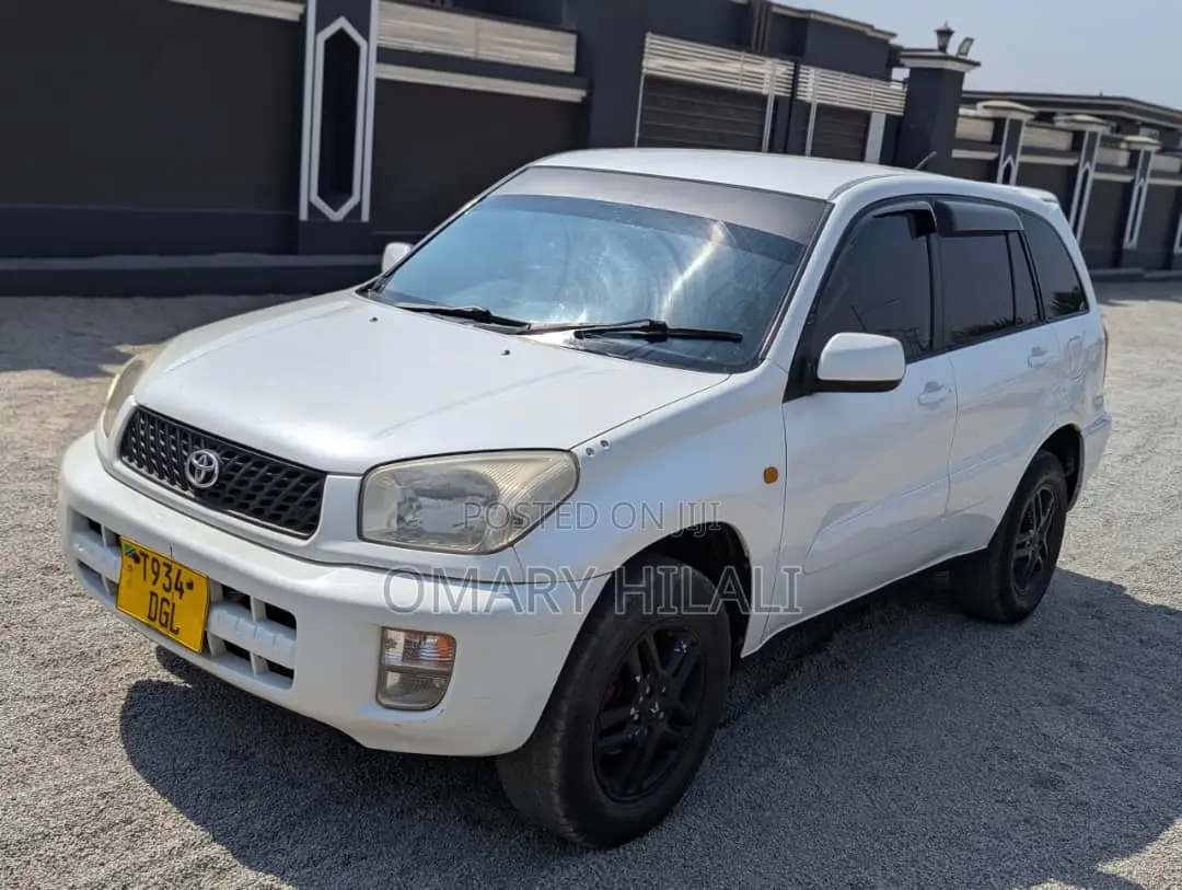 Toyota RAV4 2005 White