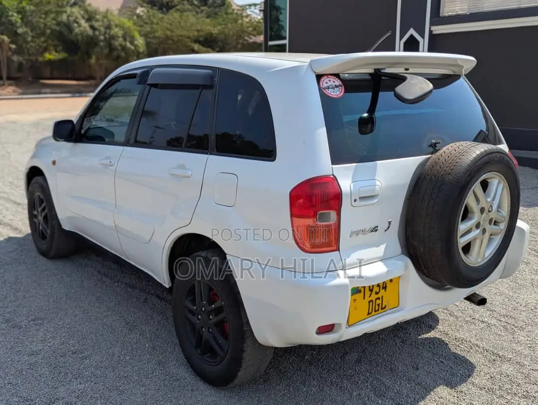 Toyota RAV4 2005 White