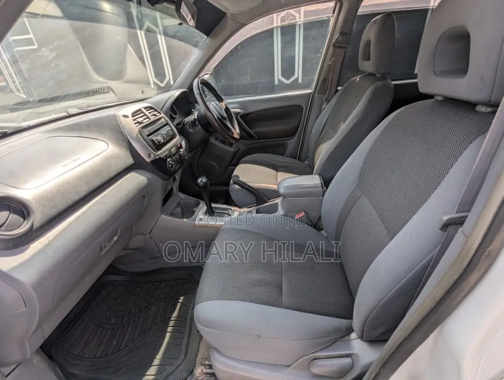 Toyota RAV4 2005 White