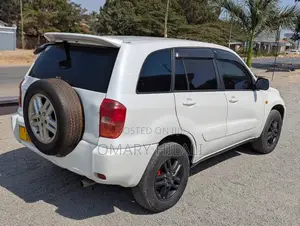 Toyota RAV4 2005 White