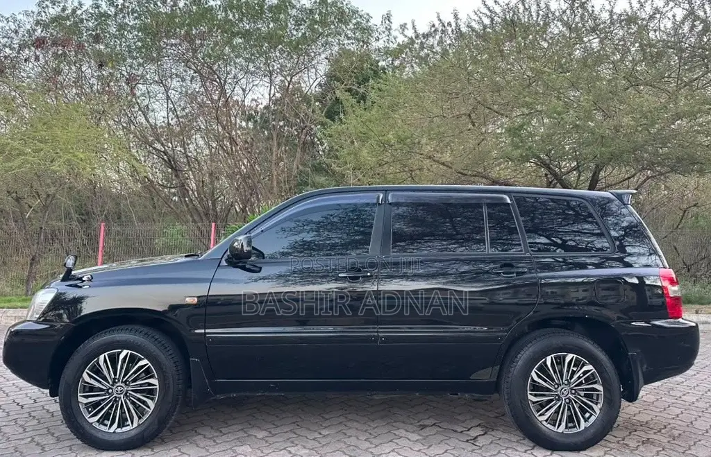 Toyota Kluger 2005 Matt Black
