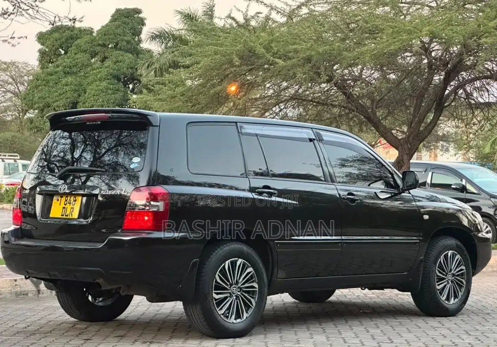 Toyota Kluger 2005 Matt Black