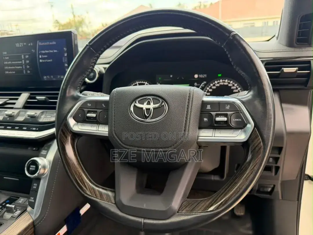 New Toyota Land Cruiser 2024 White