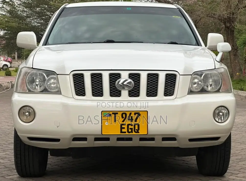 Toyota Kluger 2003 White