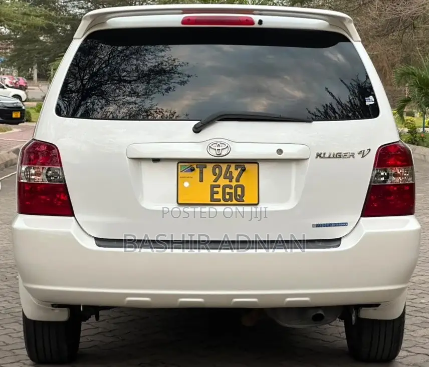 Toyota Kluger 2003 White