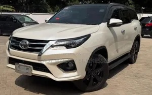 Toyota Fortuner 2.8 D AWD 2017 White