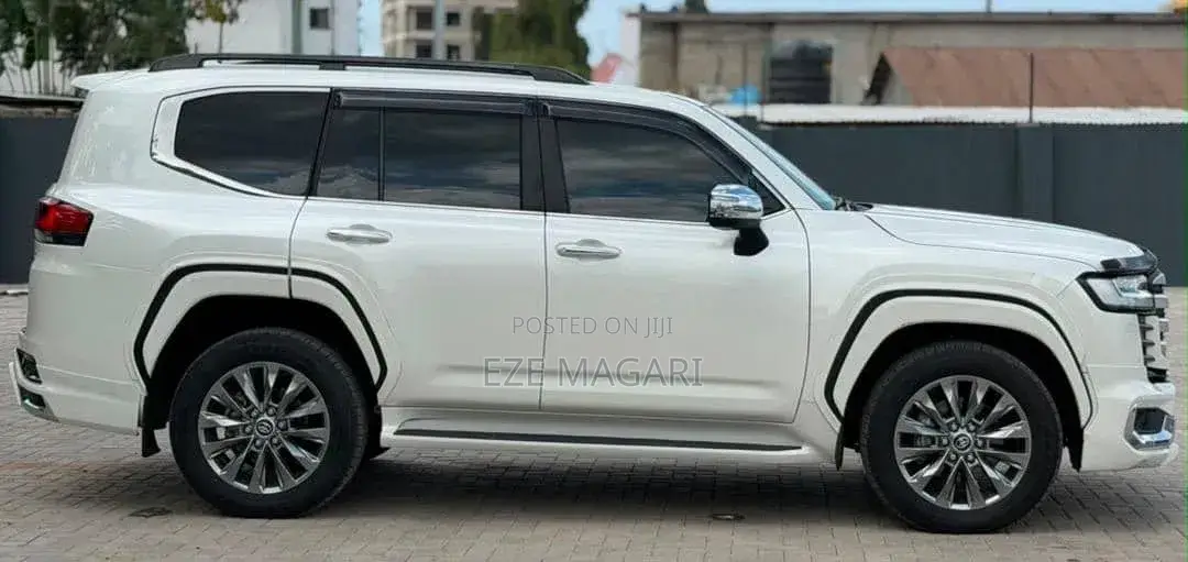 New Toyota Land Cruiser 2024 White