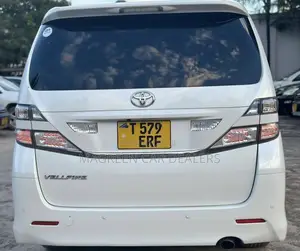 Toyota Vellfire 2010 White