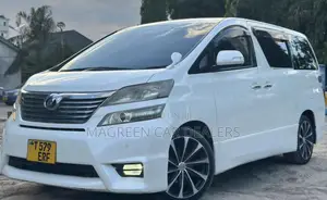 Toyota Vellfire 2010 White