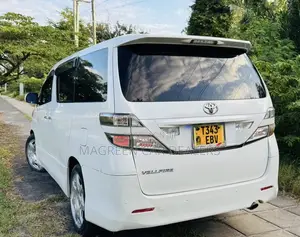 Toyota Vellfire 2011 White