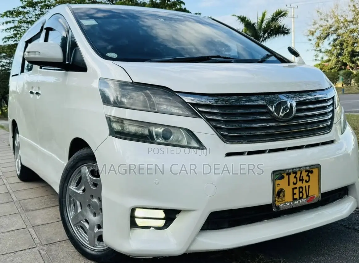 Toyota Vellfire 2011 White