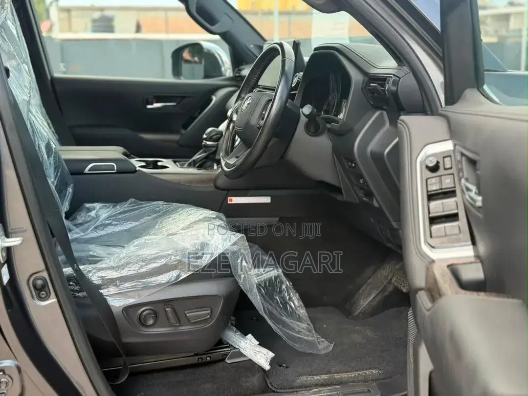 Toyota Land Cruiser 2024 Gray