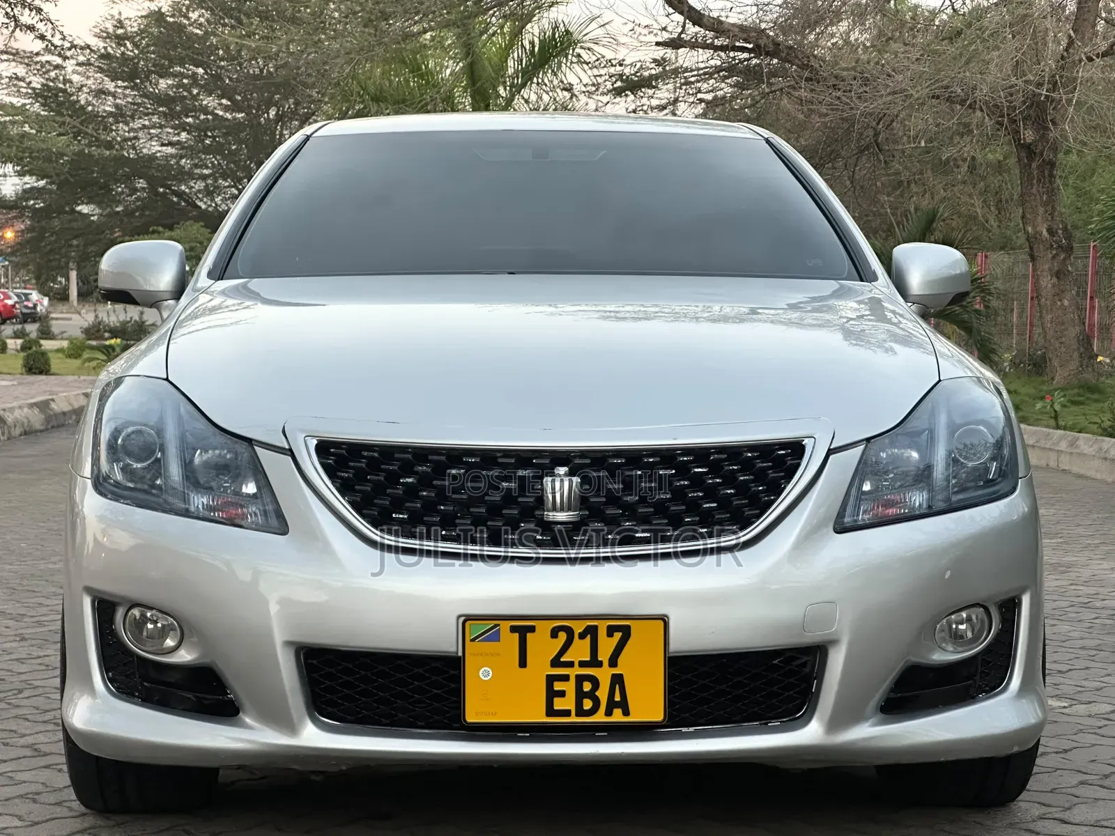 Toyota Crown 2009 Silver