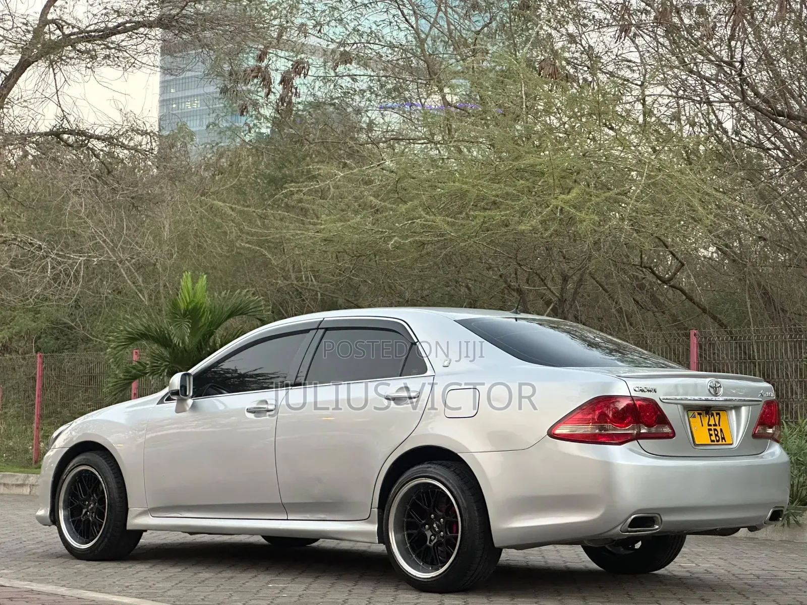 Toyota Crown 2009 Silver