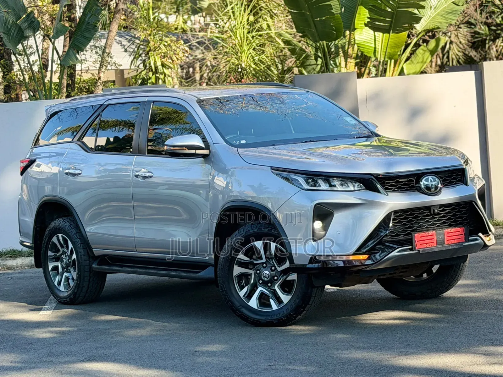 Toyota Fortuner 2024 Silver