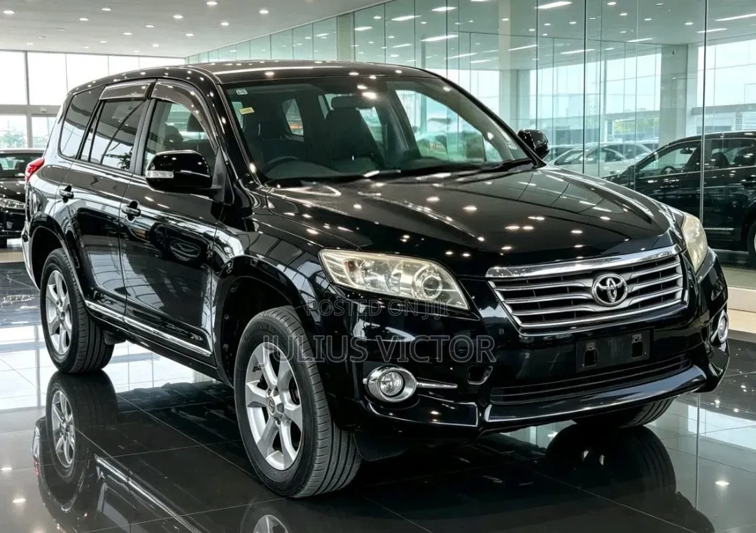 Toyota Vanguard 2011 Black