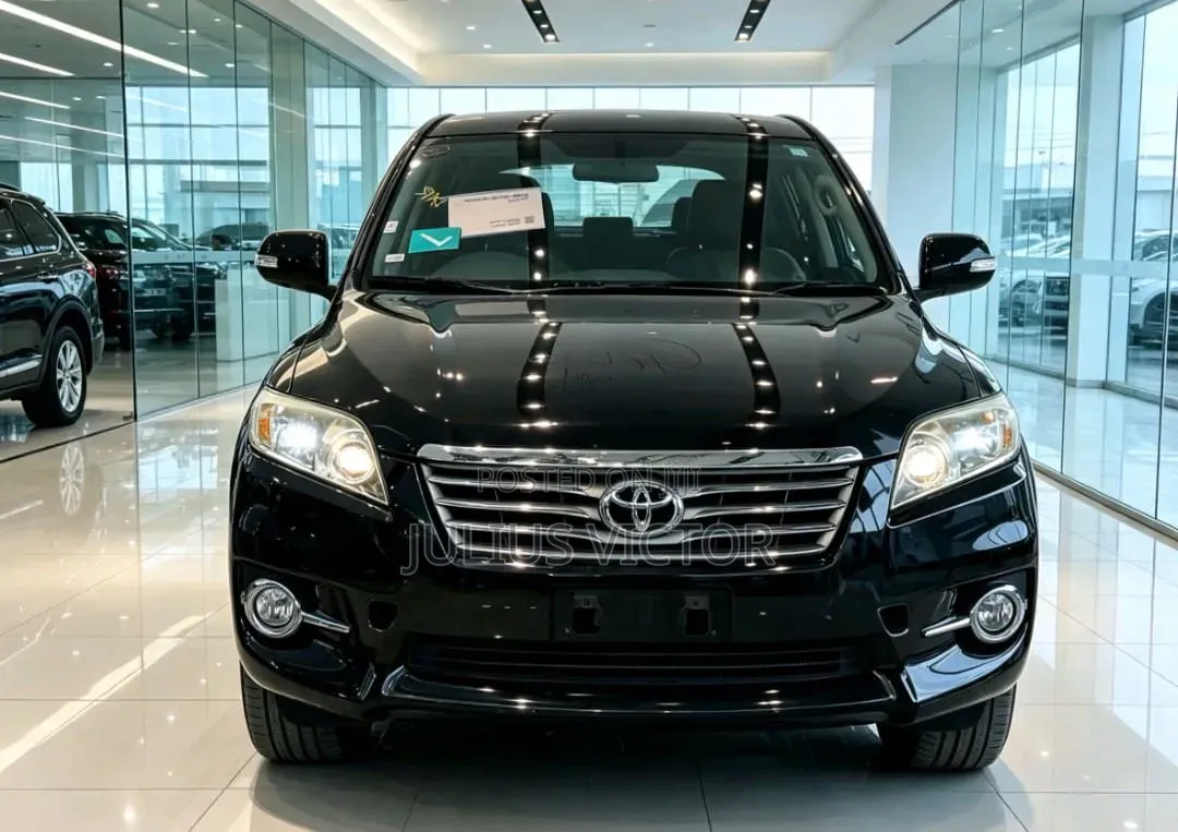 Toyota Vanguard 2011 Black