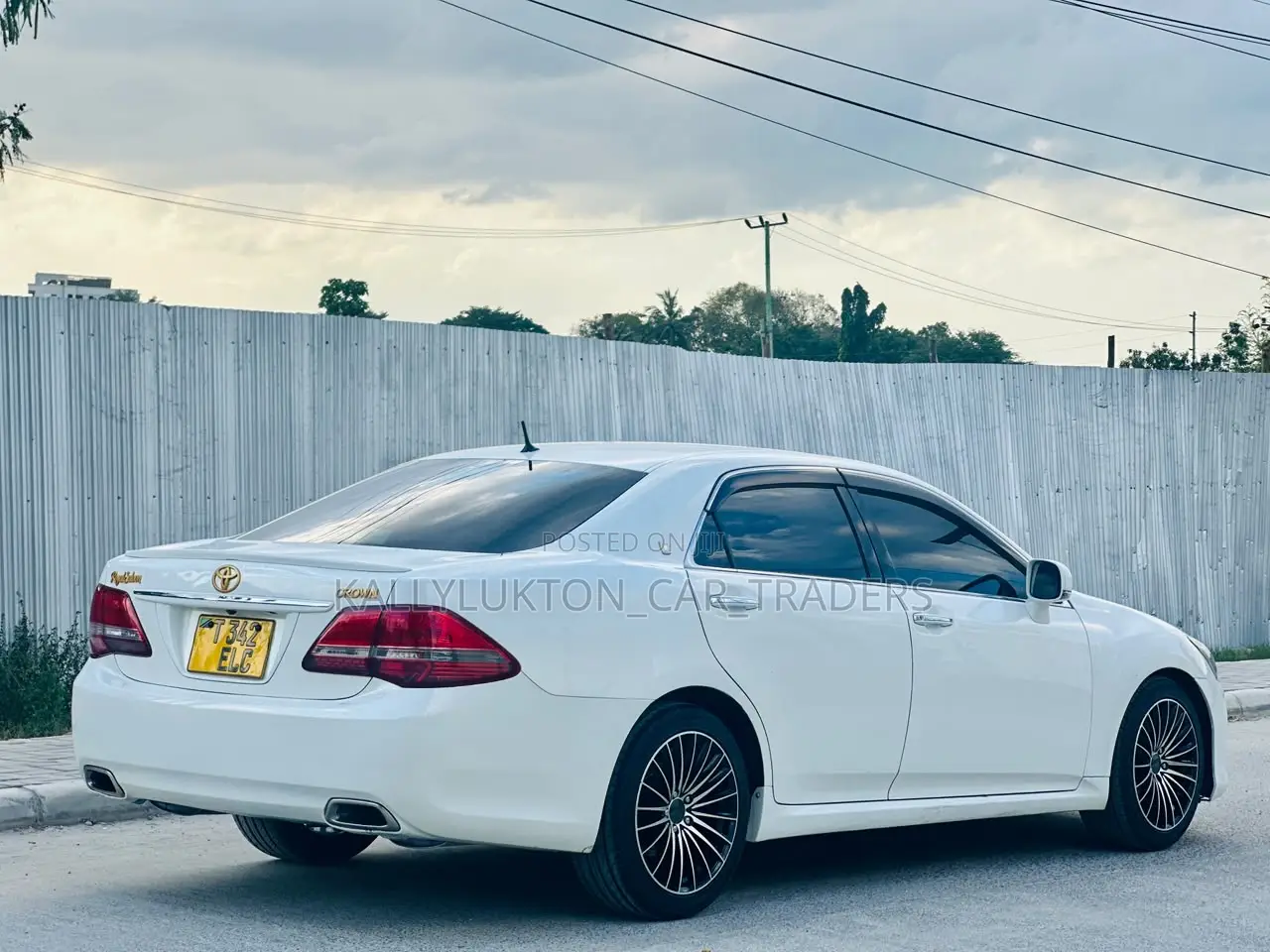 Toyota Crown 2010 White