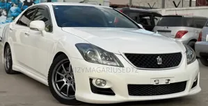 Toyota Crown 2009 Gold