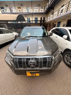 Toyota Land Cruiser Prado 2018 Gray