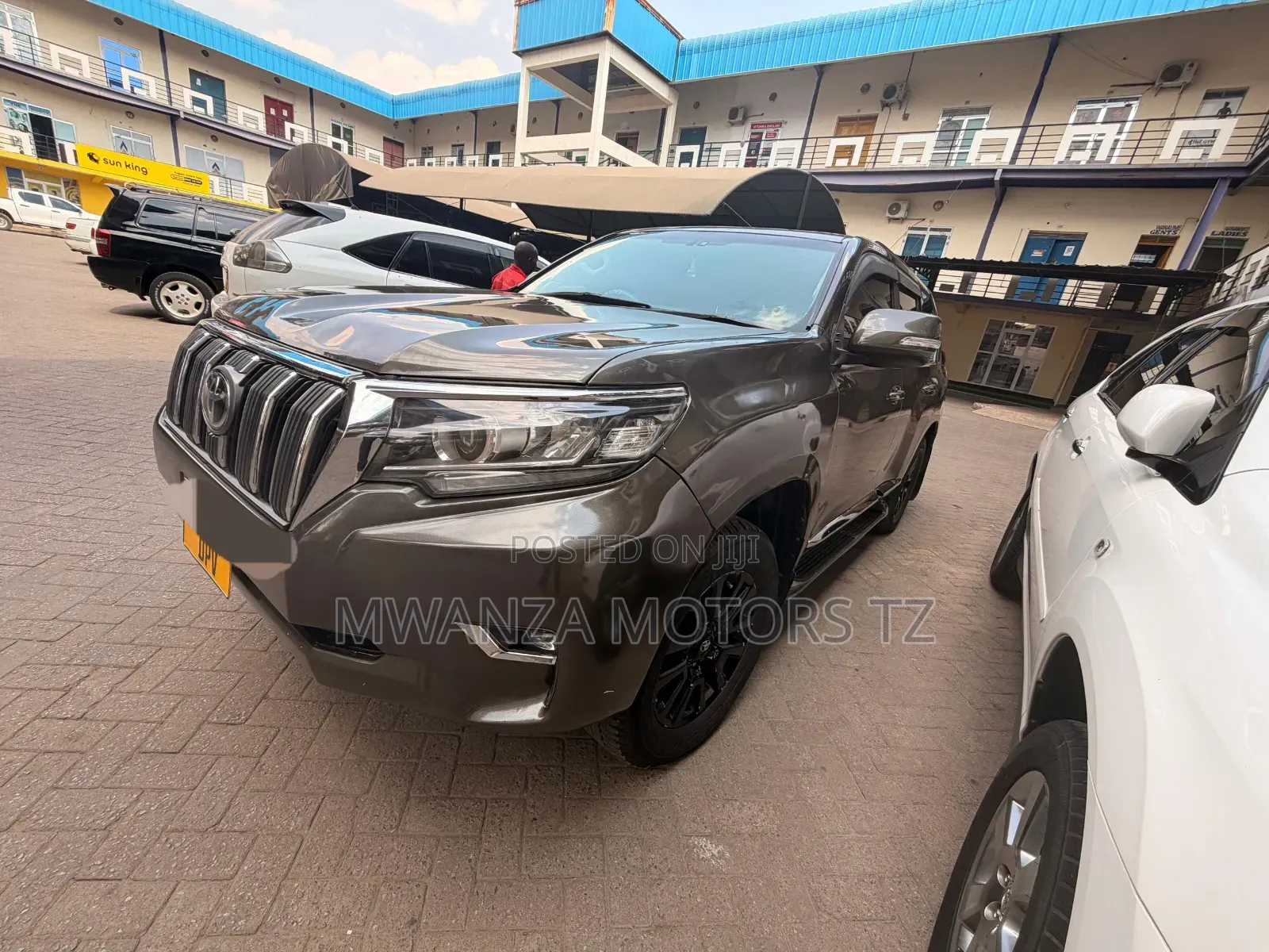 Toyota Land Cruiser Prado 2018 Gray