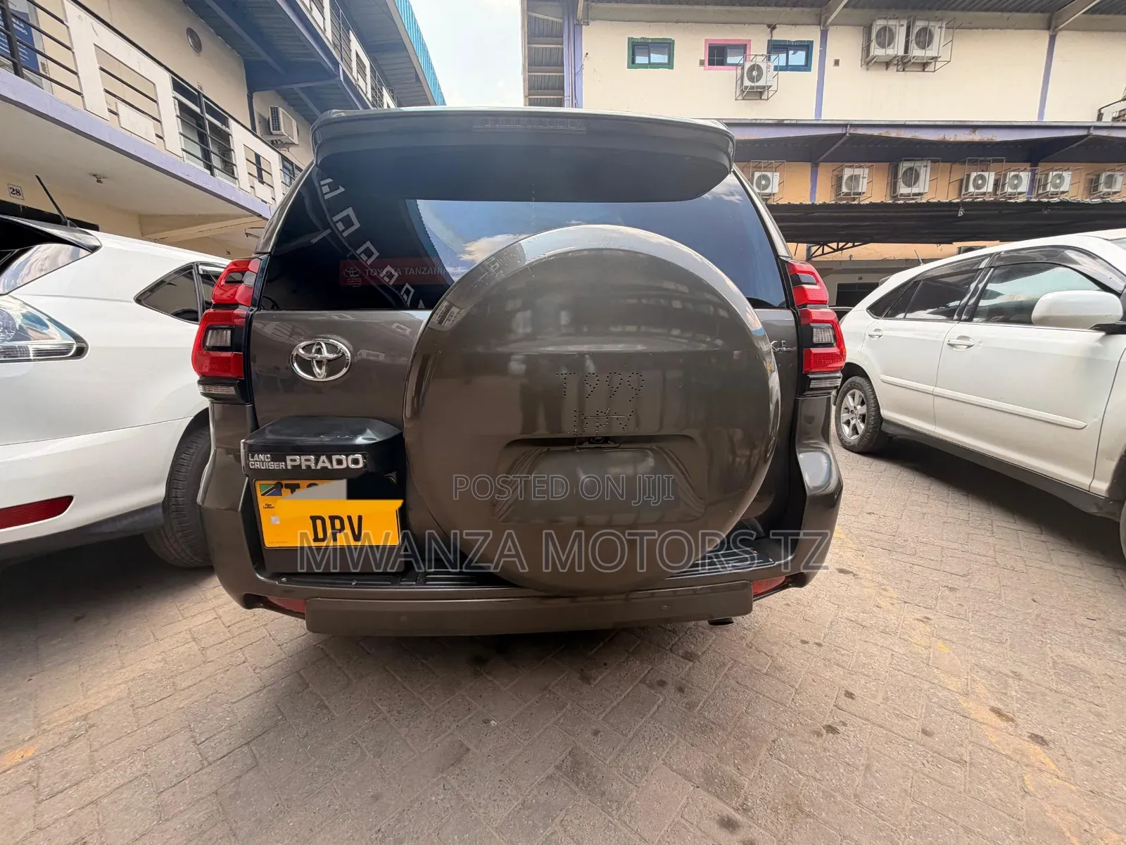 Toyota Land Cruiser Prado 2018 Gray