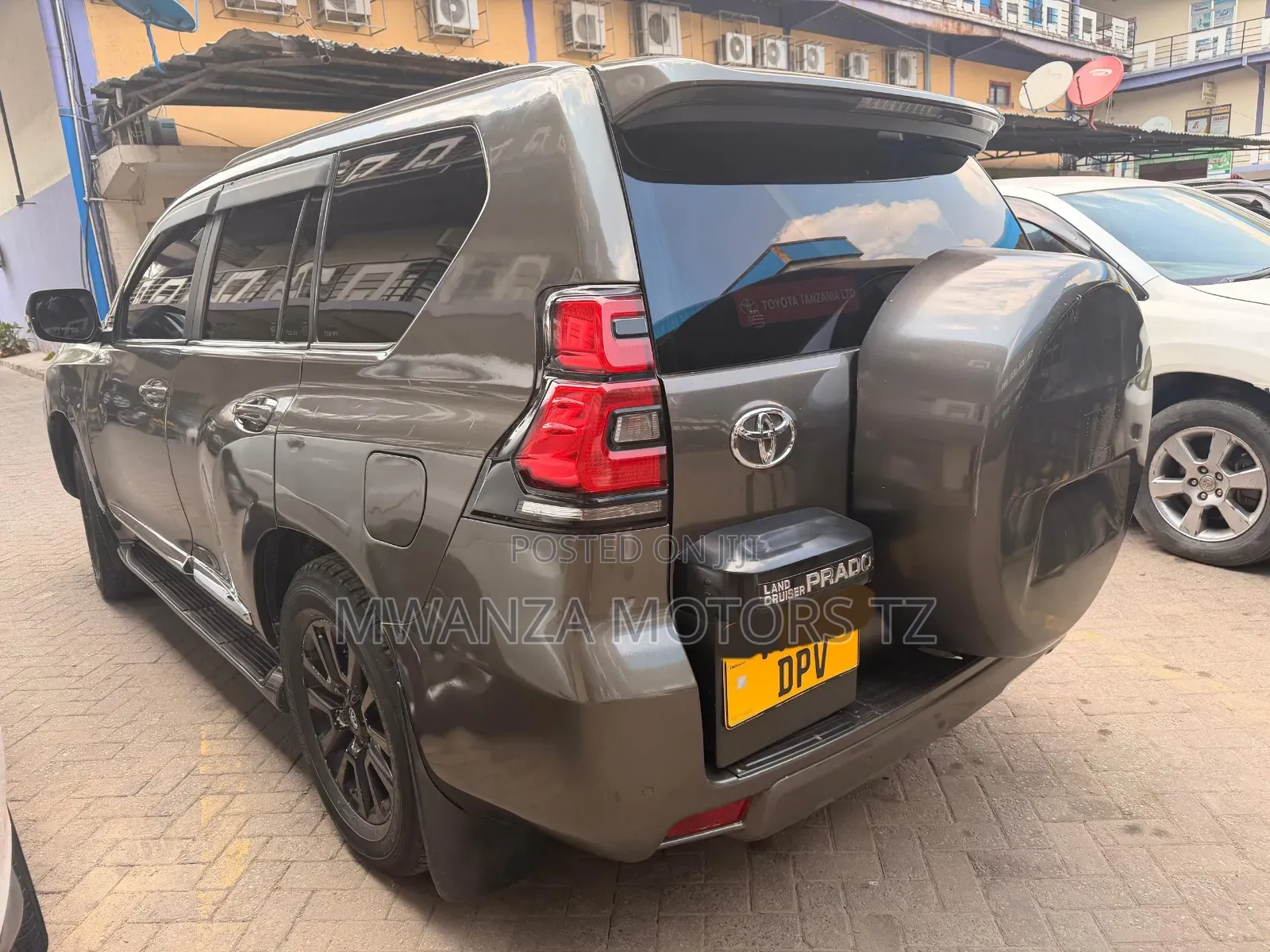 Toyota Land Cruiser Prado 2018 Gray