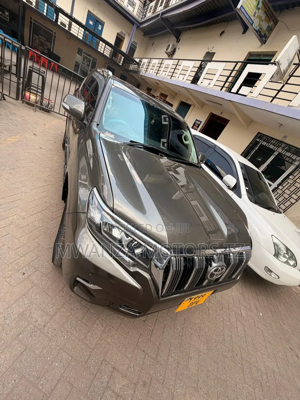 Toyota Land Cruiser Prado 2018 Gray