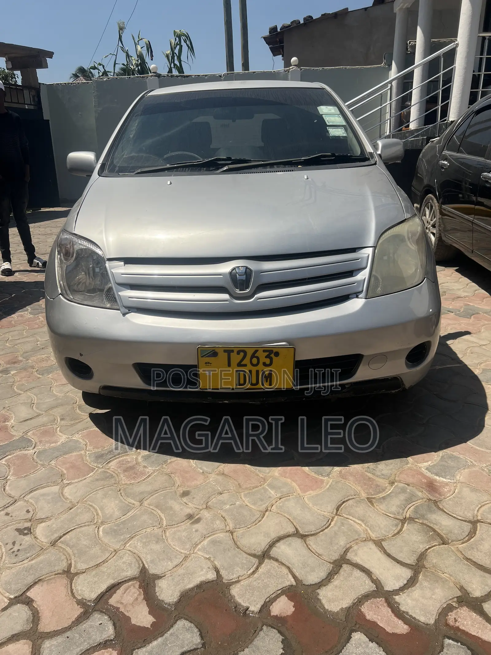 Toyota IST 2004 Silver