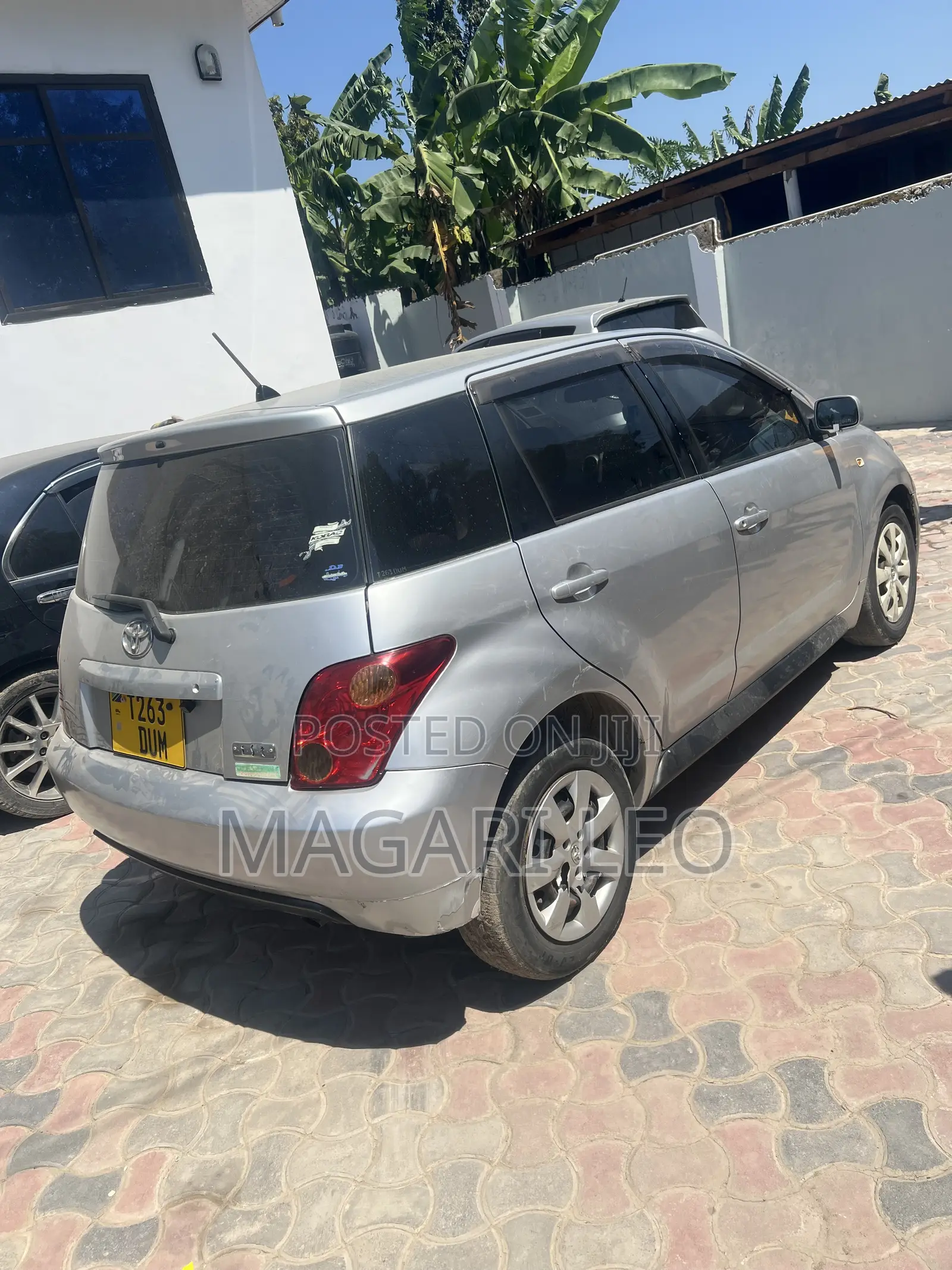 Toyota IST 2004 Silver