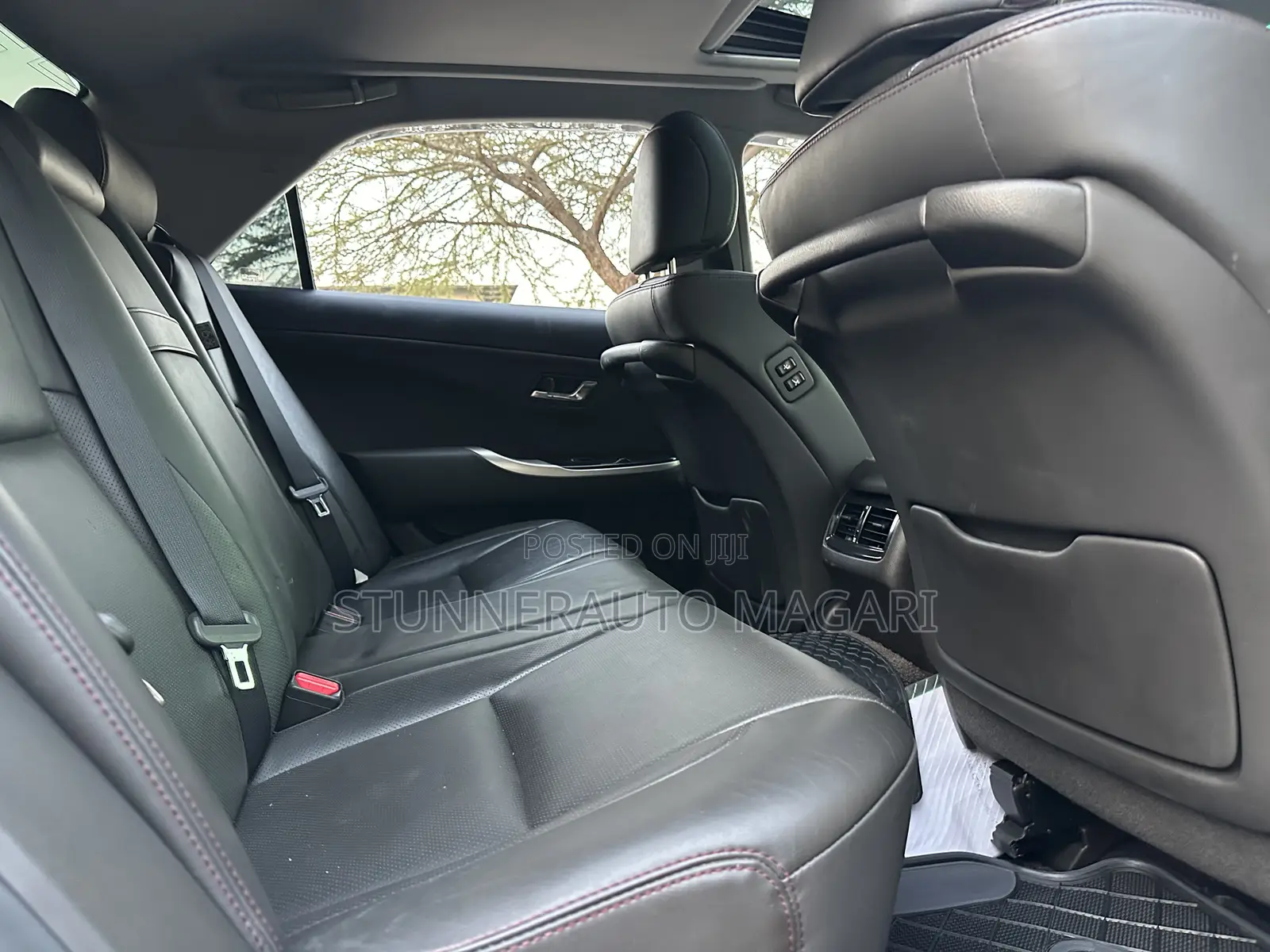 Toyota Crown 2012 Pearl