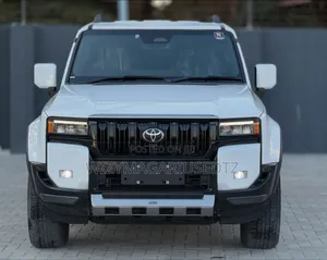New Toyota Land Cruiser Prado 2025 Off white