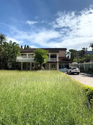 5bdrm House in Ada Estate for rent