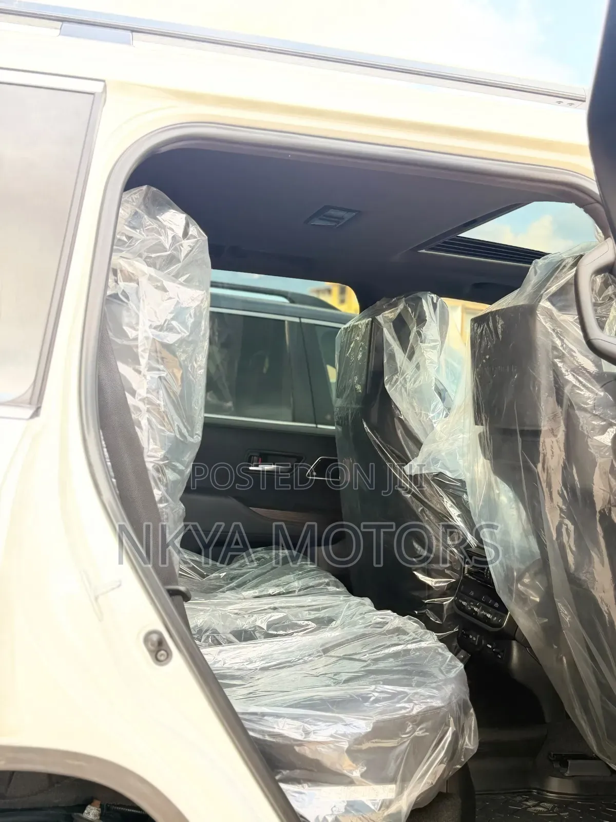 Toyota Land Cruiser 2024 Pearl