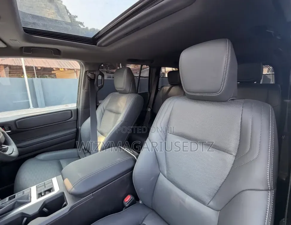 Toyota Land Cruiser Prado 2024 Ivory