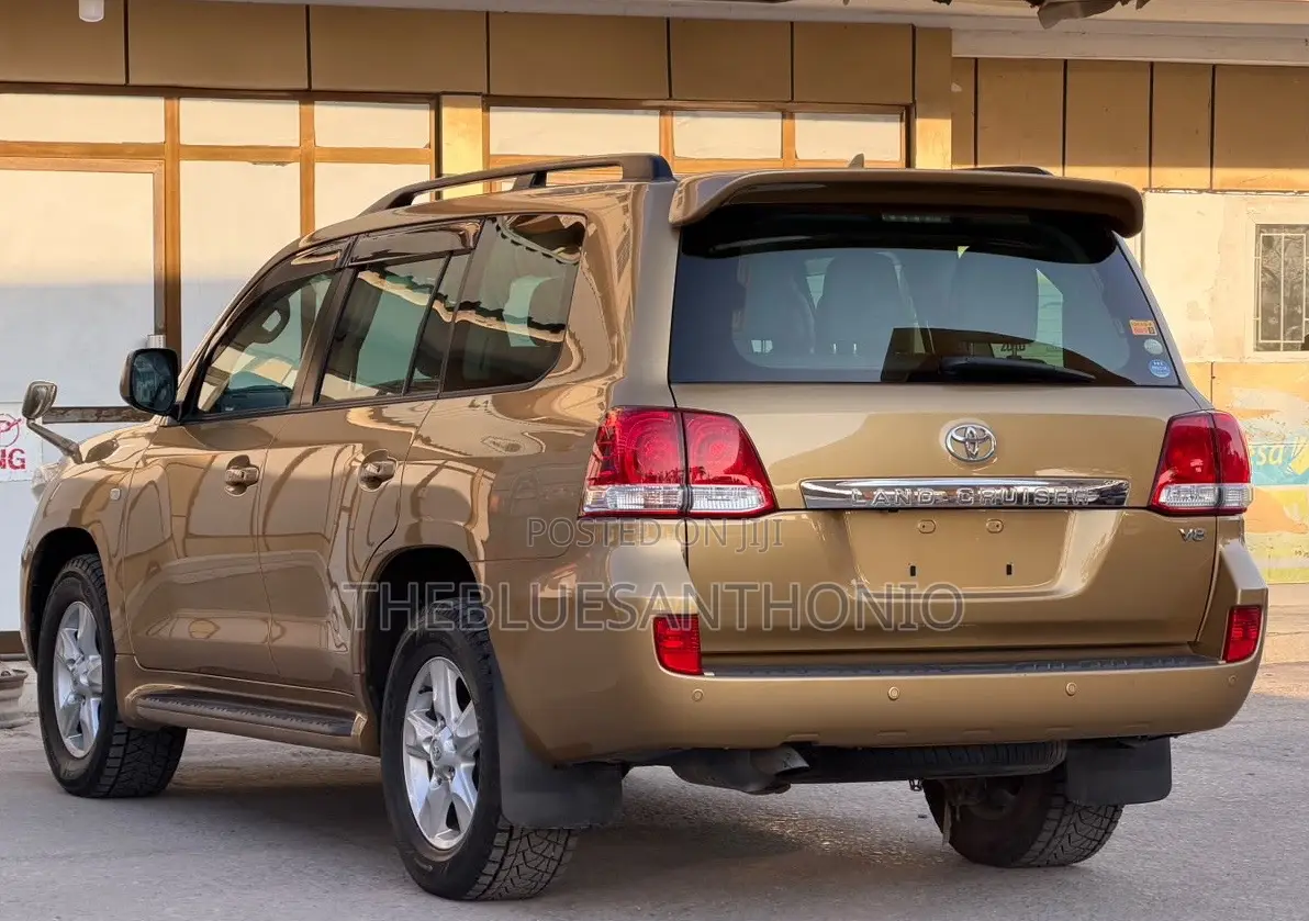 Toyota Land Cruiser 2009 Gold