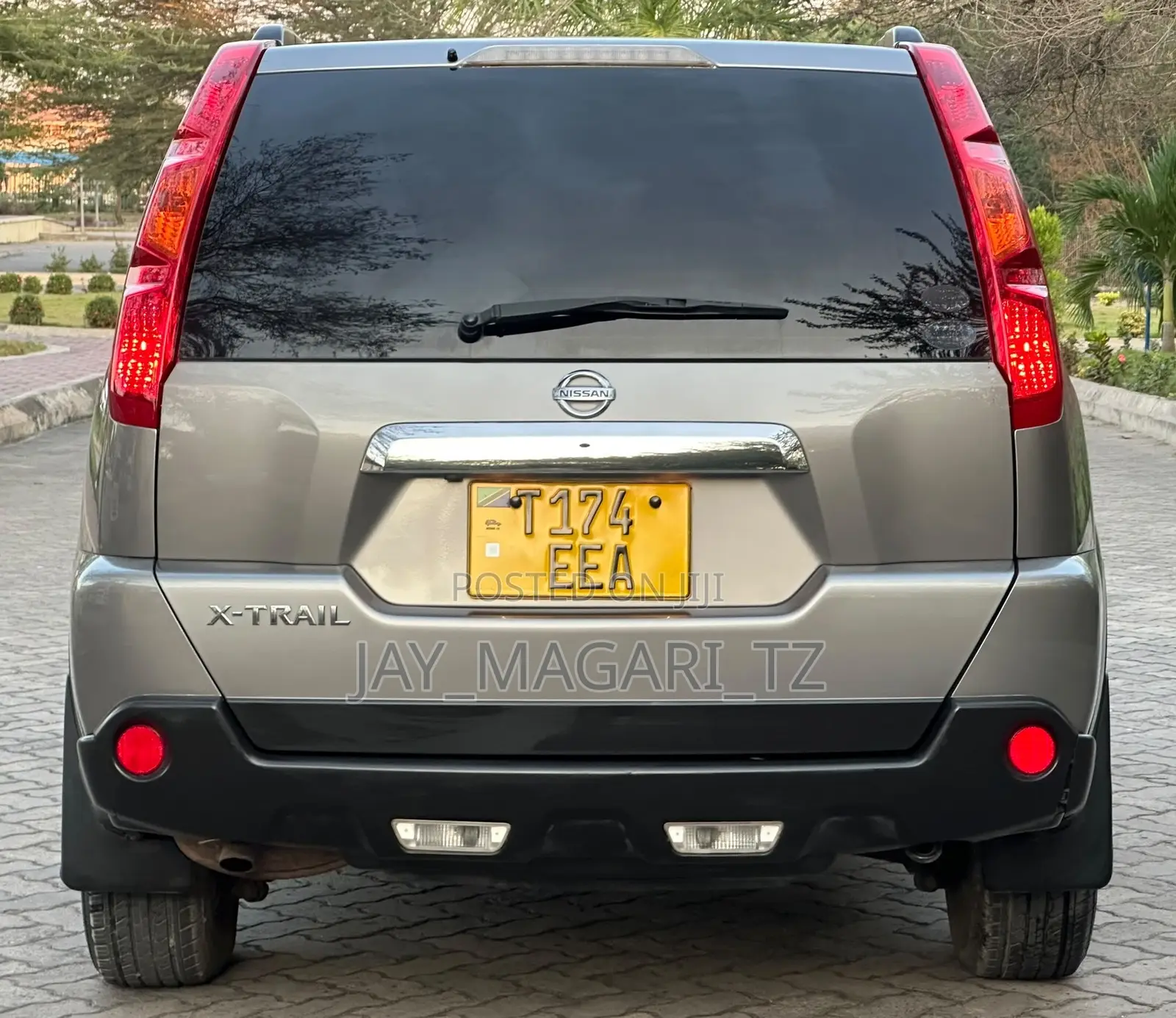 Nissan X-Trail 2010 Gray