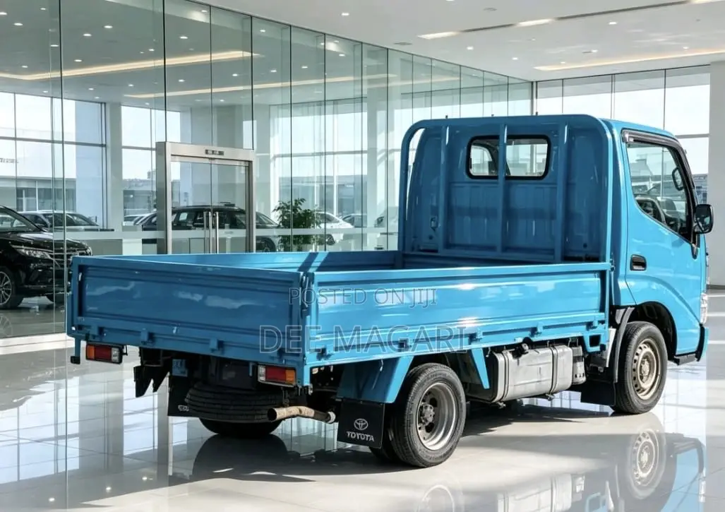 Toyota Dyna 2003 Blue