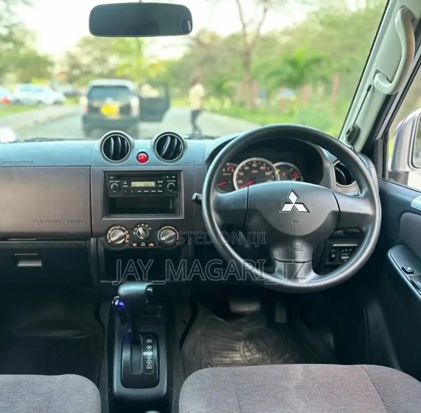 Mitsubishi Pajero 2009 Silver
