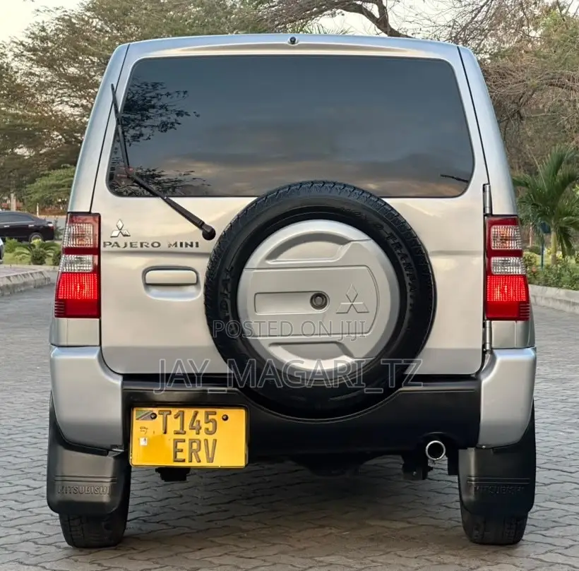 Mitsubishi Pajero 2009 Silver