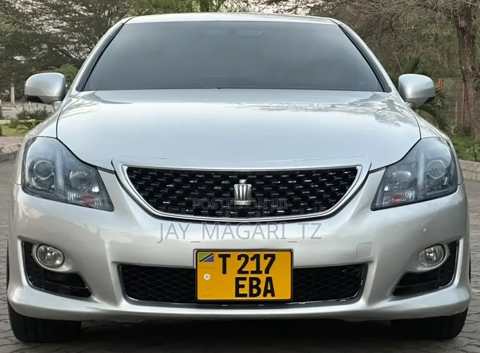 Toyota Crown 2009 Silver