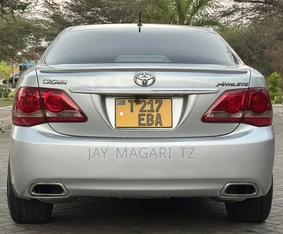Toyota Crown 2009 Silver