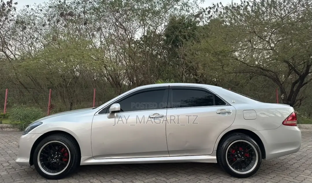 Toyota Crown 2009 Silver