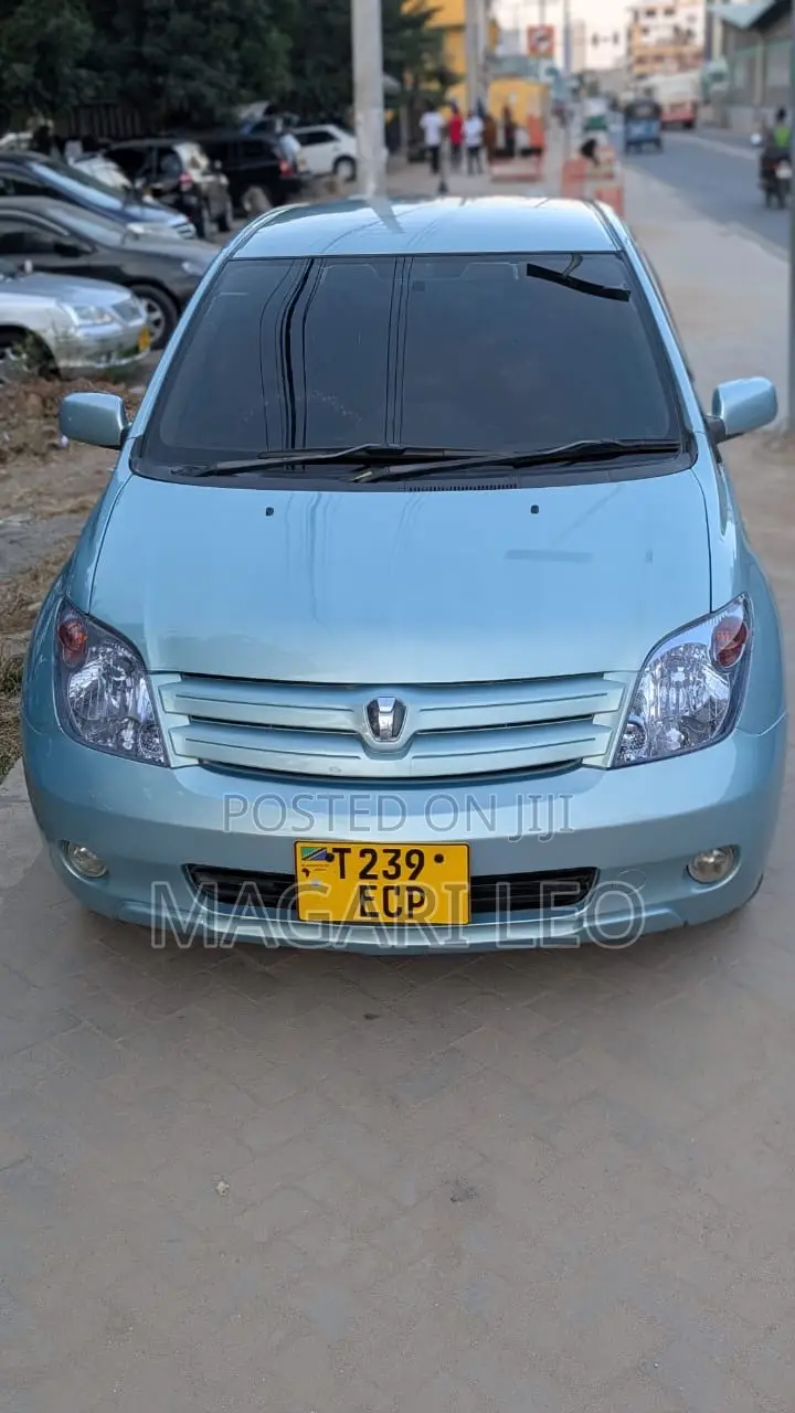 Toyota IST 2006 Blue