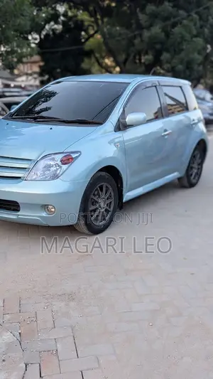 Toyota IST 2006 Blue