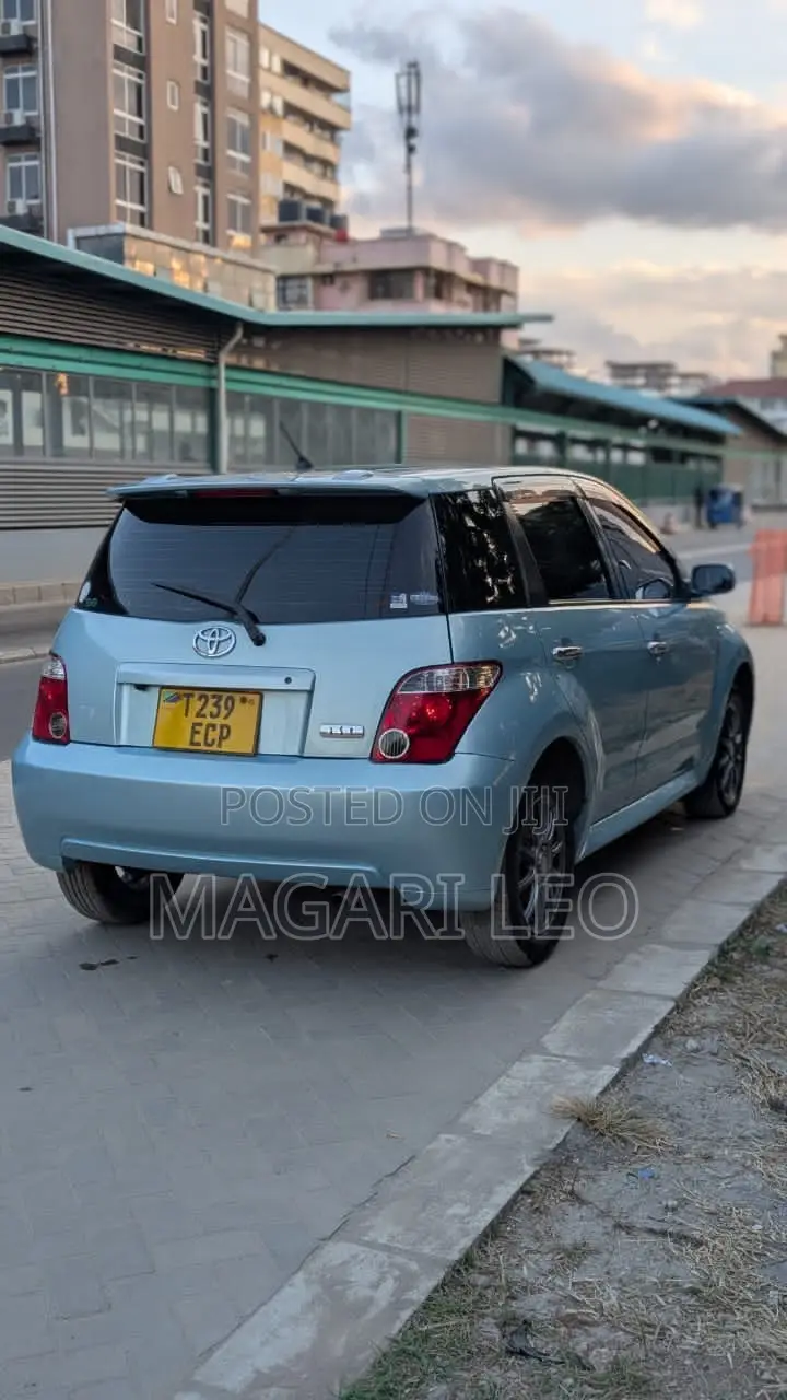 Toyota IST 2006 Blue